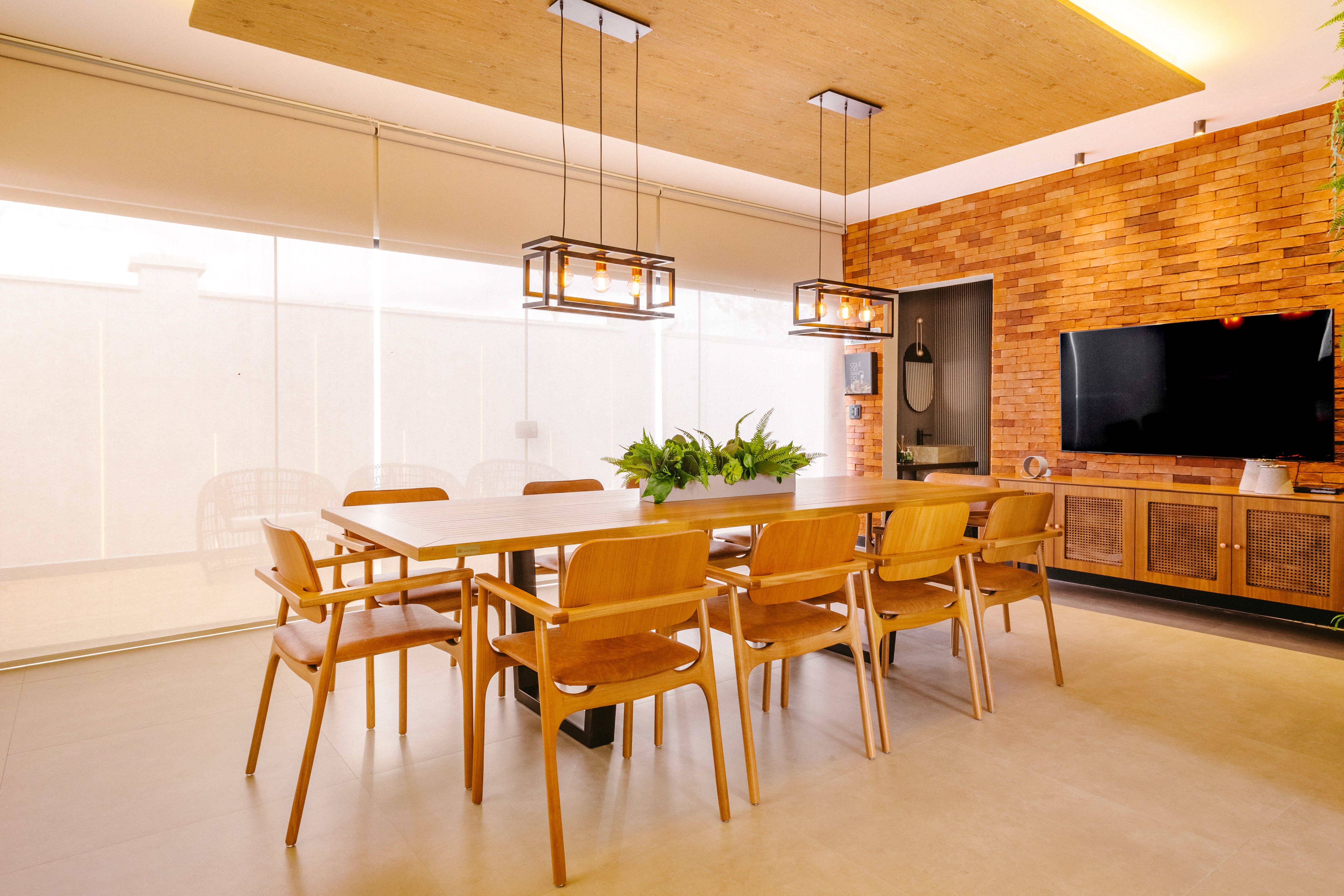 Solid Wood vs Chipboard Furniture: Which is Worth Your Money in Kenya?